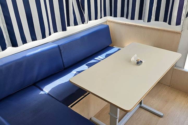 Bateau à quai avec kitchenette - 4 pers. in Colombiers, Côte d'Améthyste