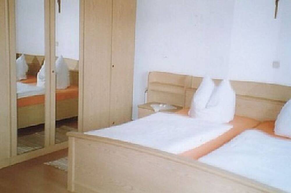 Apartment in Waldn für 7 mit Aussicht Von Belvilla in Prackenbach, Ostbayern