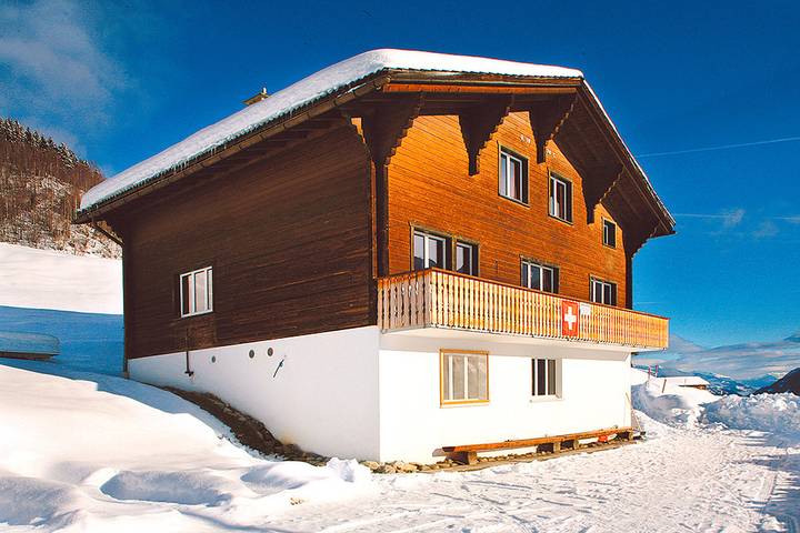 Ferienhaus für 40 Personen, mit Ausblick in Surselva