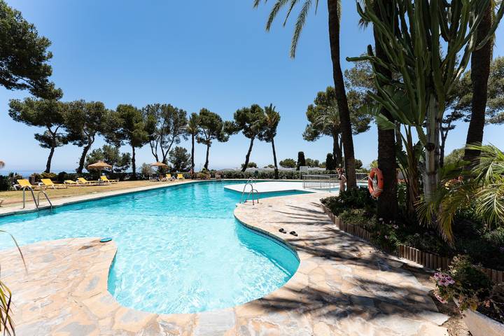 Entire apartment, Apartment 'Parque Miraflores' with Shared Pool, Wi-Fi and Air Conditioning in La Cala de Mijas, Mijas