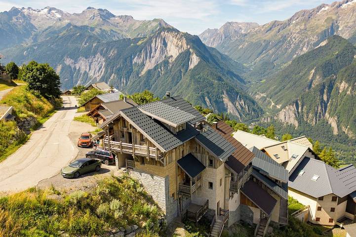 Chalet pour 14 personnes, avec sauna et jacuzzi à Villard-Reculas