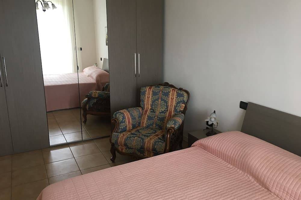 Appartement Elisabetta in Manerba del Garda, Montagnes autour du lac de Garde