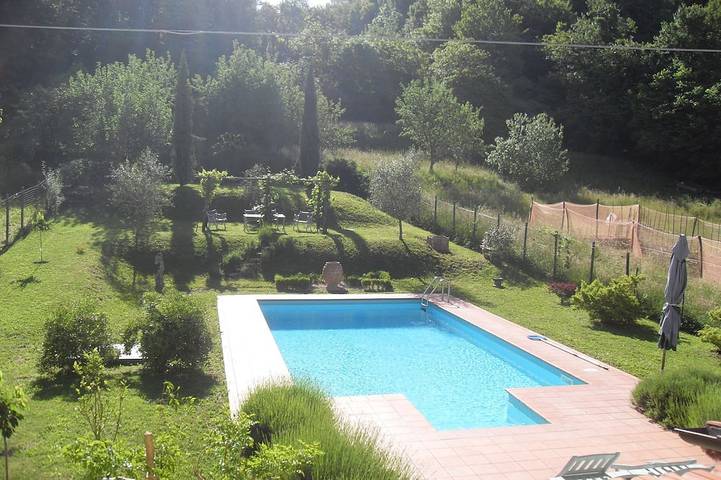 Villa pour 9 personnes, avec jardin dans Massa-Carrara