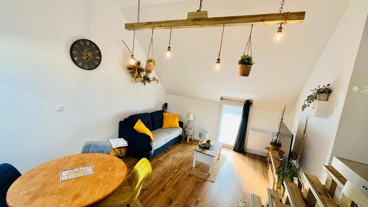 Appartement entier, One-Bedroom Apartment in Thourotte, Oise