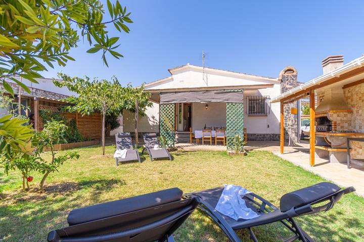 Villa pour 6 personnes, avec jardin et terrasse, animaux acceptés à Empuriabrava