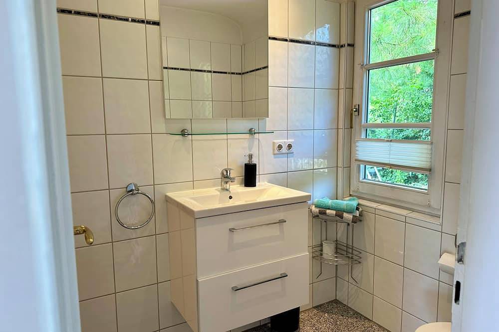 Haus Sonnenschein in Überlingen mit Blick auf den Bodensee und die Berge. in Überlingen, Region Bodensee-Oberschwaben