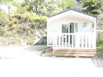 Camping für 2 Personen, mit Terrasse und Pool in Drôme