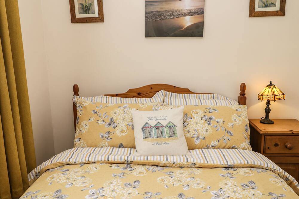 Park View, pet friendly, country holiday cottage in Filey in Filey, North Yorkshire