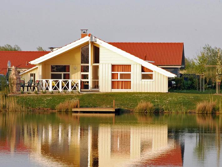 Ferienhaus für 12 Personen, mit Balkon und Terrasse sowie Sauna und Ausblick