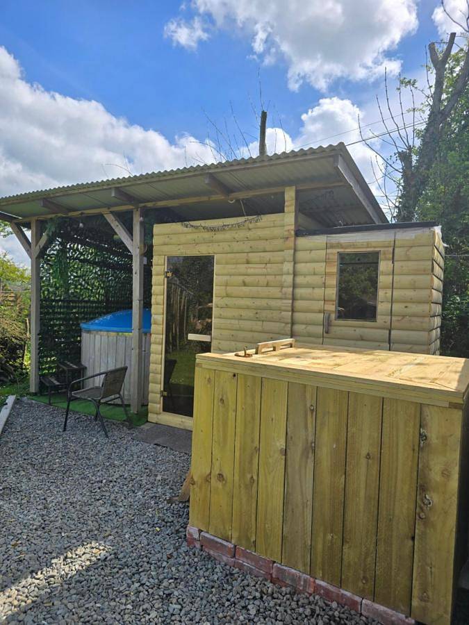 Log cabin in County Meath