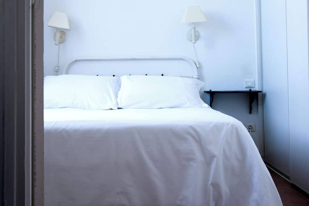 Piedi della villa in acqua in Isolella, Pietrosella