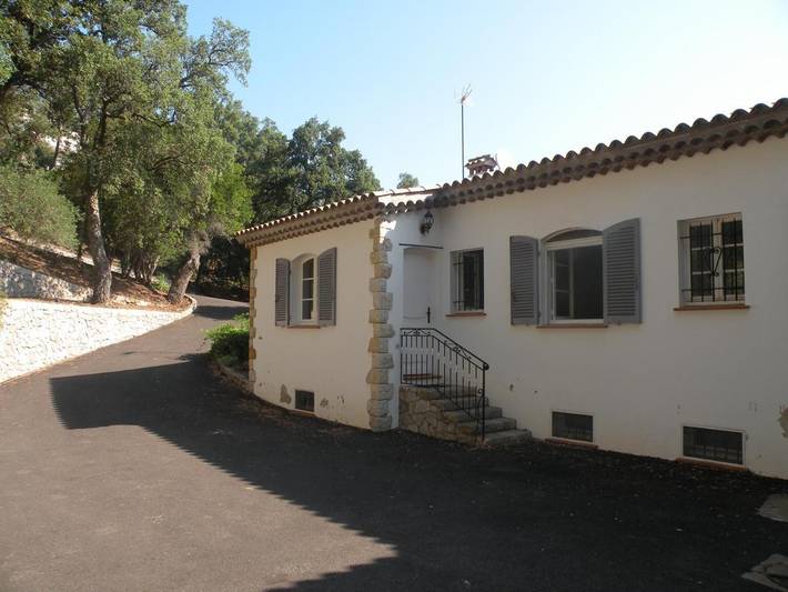 Gîte pour 4 personnes, avec sauna et vue ainsi que piscine et balcon dans Saint-Jean de l'Esterel - 2