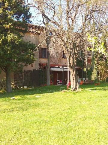 Location de vacances pour 6 personnes, avec vue et jardin à Gualdo Tadino