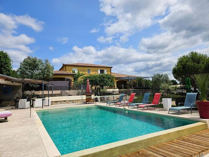 Ferienwohnung für 3 Personen, mit Pool und Garten sowie Ausblick - 1