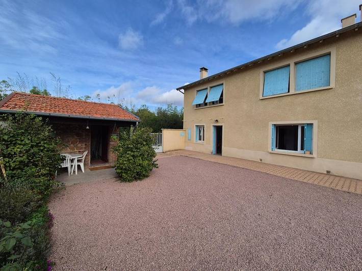 Location de vacances pour 4 personnes à Commelle-Vernay