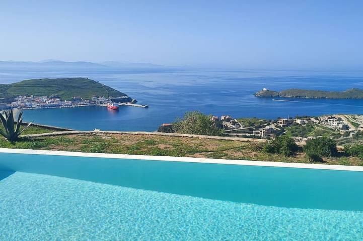 Villa pour 10 personnes, avec balcon et piscine dans Kea