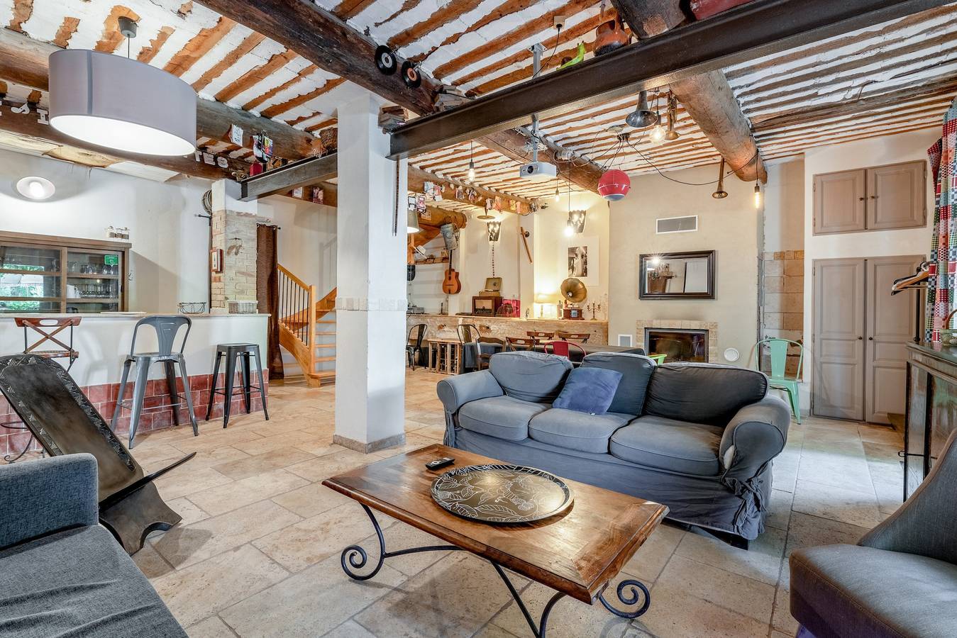 Ferienhaus 'Le Mas Des Mourguettes' mit Gemeinschaftspool, Wlan und Klimaanlage in Le Thor, Vaucluse