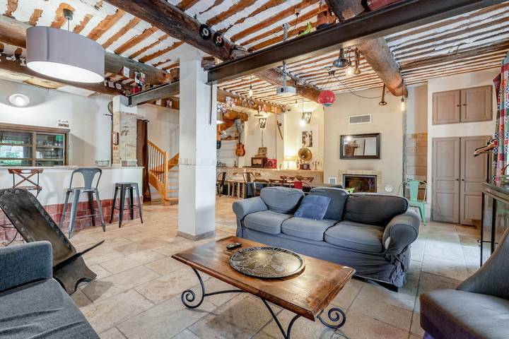 Maison de vacances « Le Mas Des Mourguettes » avec piscine partagée, Wi-Fi et climatisation in Le Thor, Vaucluse