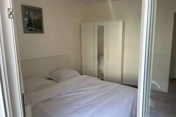 Gîte pour 4 personnes, avec terrasse ainsi que jardin et jacuzzi à Noisy-le-Sec - 4