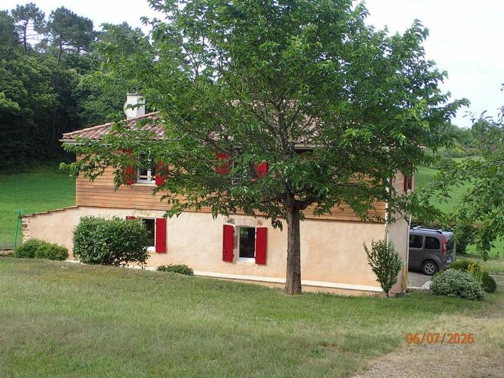 Location de vacances pour 6 personnes, avec terrasse et vue à Goujounac - 3