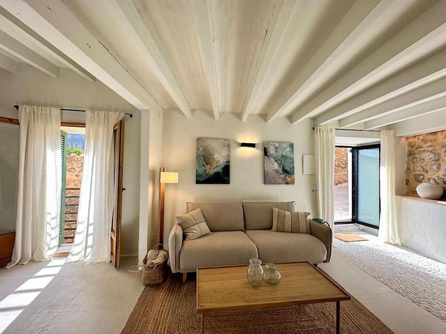 Five-Bedroom House in Valldemossa, Mallorca Westen
