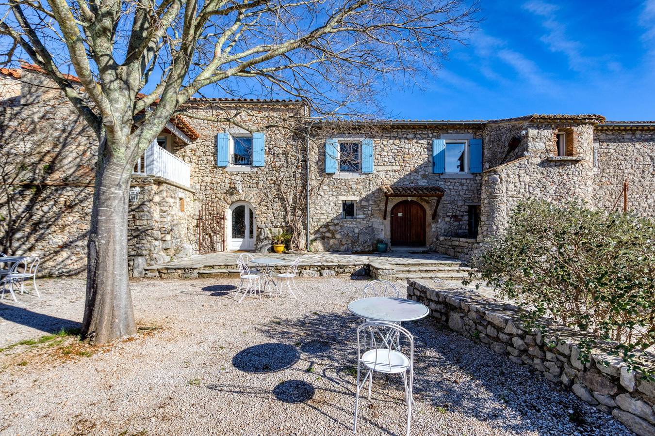 Maison de vacances "Les Hauts d'Issensac", pisicne et plages privées in Causse-de-la-Selle, Région de Lodève