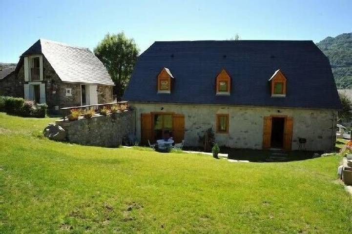 Gîte pour 4 personnes, avec jardin dans les Pyrénées