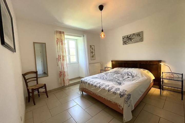 Location de vacances pour 4 personnes, avec jardin ainsi que jacuzzi et piscine à Barcus - 3