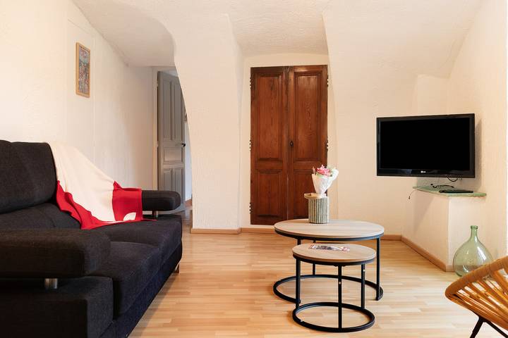 Entire apartment, La Pergola – Mountain View, Wi-Fi and Air Conditioning in Saint-Jean-du-Gard, Cévennes