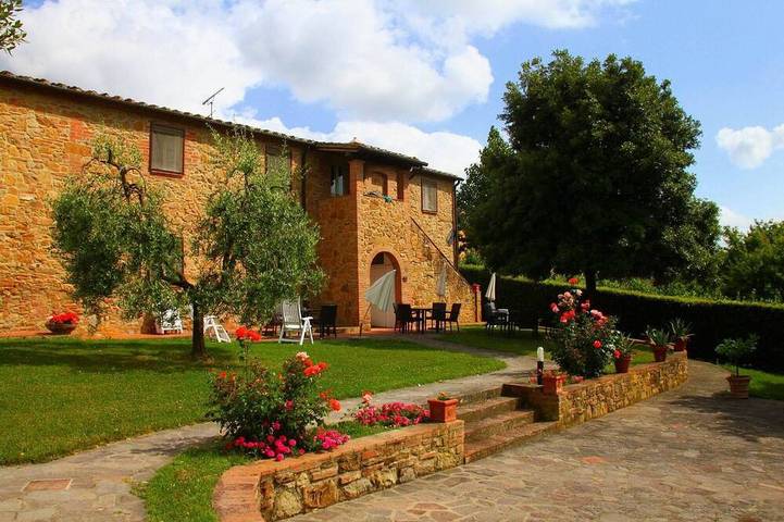Ferienwohnung für 8 Personen, mit Terrasse und Pool sowie Garten, mit Haustier - 1