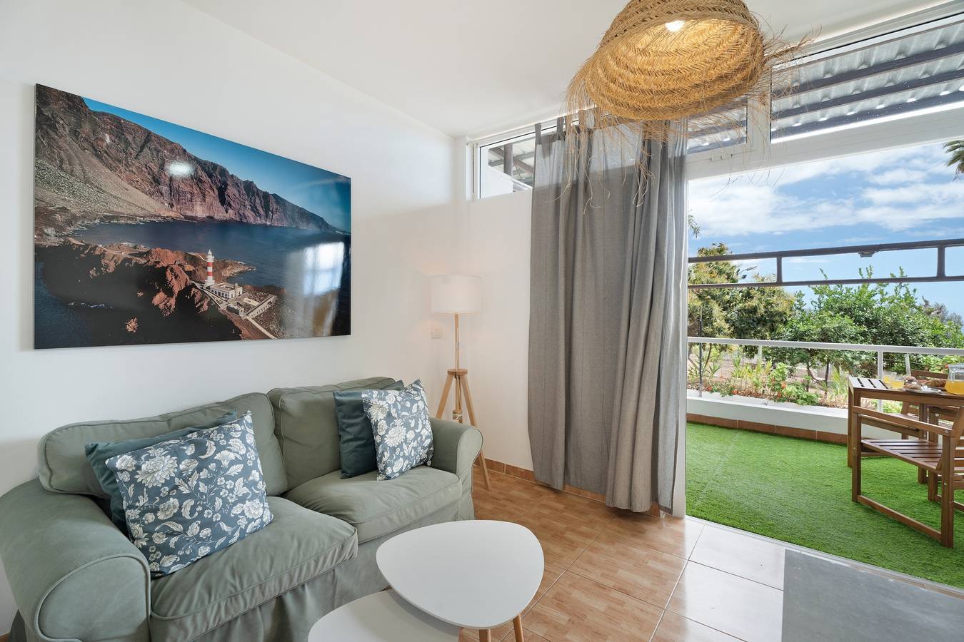 Ganze Wohnung, Urlaub 'Schöne Finca mit Meerblick und Pool 1' mit Gemeinschaftspool, privater Terrasse und Wi-Fi in Adeje, Teneriffa Süd