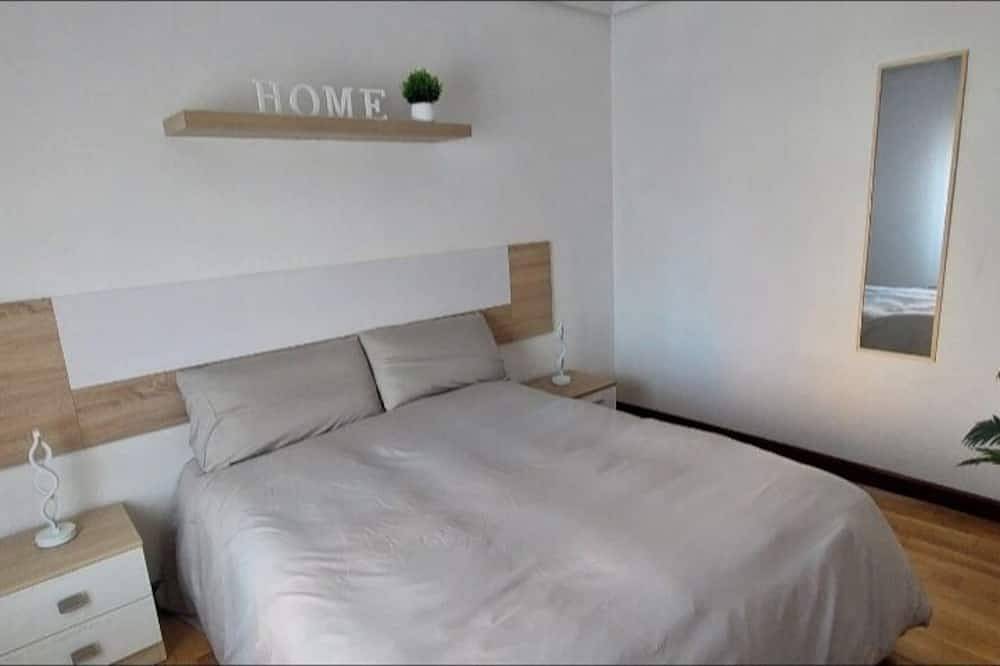 Apartamento entero, Amplio piso con terraza en Maliaño in Camargo, Costa de Cantabria