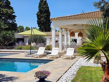 Maison d’hôte pour 2 personnes, avec jardin et jacuzzi ainsi que piscine et sauna à Lézignan-Corbières