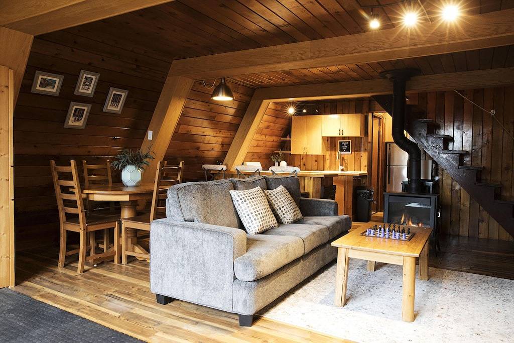 Slope-Side Bliss: A-Frame Haven with Private Hot Tub (Sleeps 7) in Silver Star