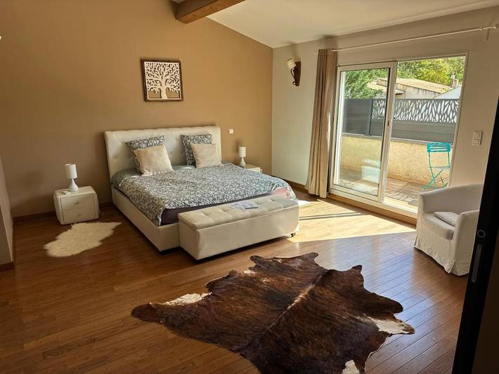 Location de vacances pour 8 personnes, avec vue ainsi que piscine et jardin à Forcalqueiret - 4