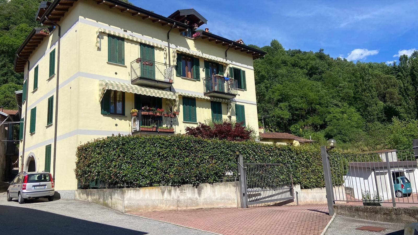 Ganze Wohnung, Apartment 'Maison Adriano Lago Maggiore' mit Wlan in Sangiano, Lago Maggiore (Lombardei)