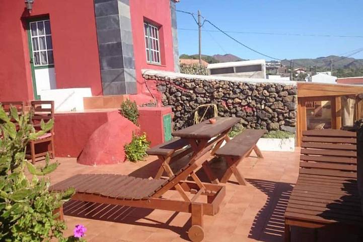 Gîte pour 8 personnes, avec jardin