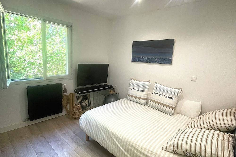 Villa 4 Chambres Avec Piscine in Clarensac, Region de Nimes