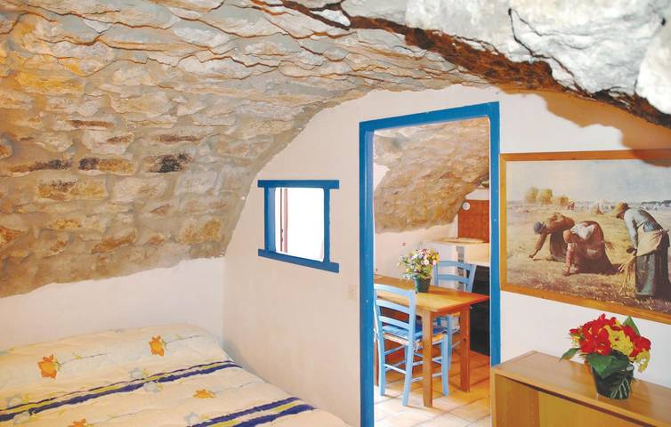 Ganze Ferienwohnung, Labeaume Gartenwohnung mit TV & Küche in Labeaume, Ardèche