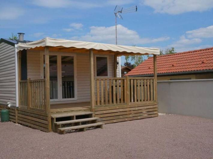 Location de vacances pour 3 personnes, avec piscine et terrasse dans Radonvilliers