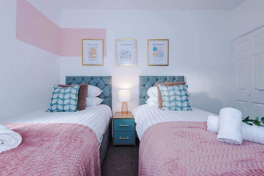 New! Spacious & Stylish home, City centre, Sleep 4 in Chester, West Cheshire und Chester