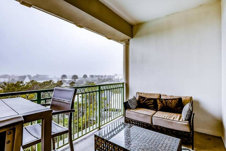 Apartahotel para 2 personas, con terraza además de vistas y piscina en Florida