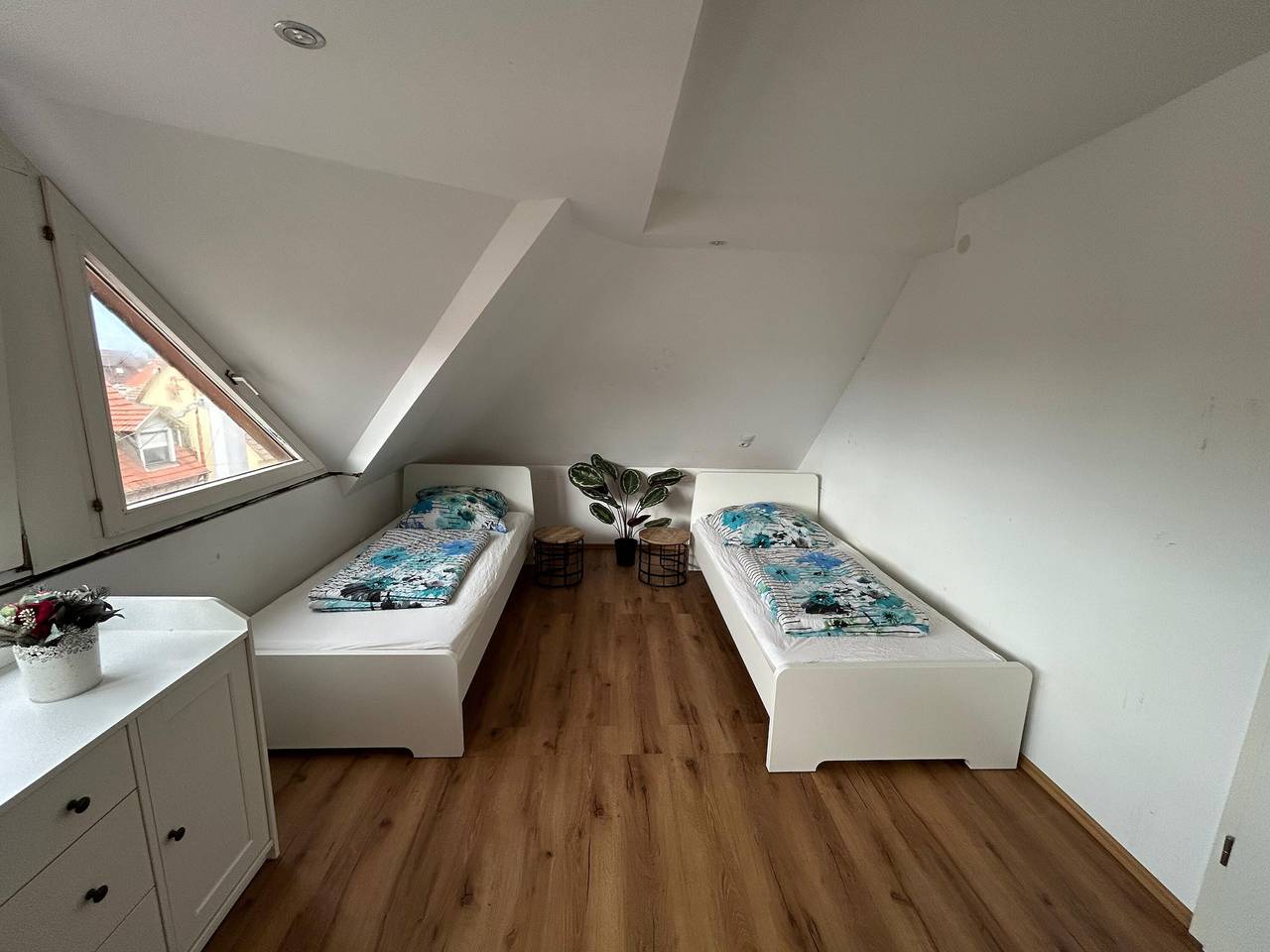 Ganze Wohnung, Apartment '4' mit Balkon und Wlan in Leimen, Rheinebene