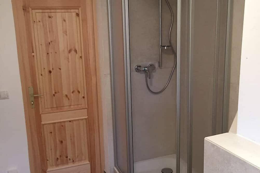 Ganze Wohnung, Doppelzimmer für 2 Gäste mit 25m² in Friedrichshöhe / Eisfeld in Sachsenbrunn, Rennsteig