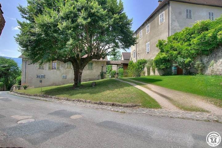 Maison de vacances pour 6 personnes, avec sauna ainsi que jacuzzi et jardin dans Belley