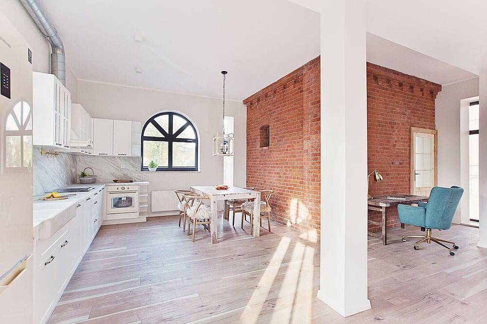 Ganze Wohnung, Loft Amalia with master in historic fire tower - near lake in Neustettin, Westpommern