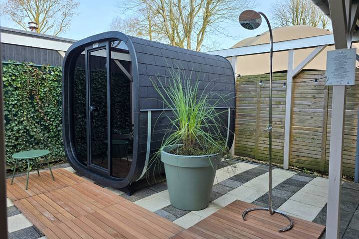 Vakantiehuis voor 6 personen, with Whirlpool and Terras as well as Sauna in Meerssen