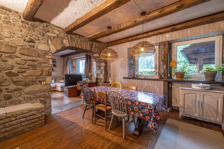 Chalet "Magnifique Aux Carroz" avec vue sur la montagne, terrasse privée et Wi-Fi in Les Carroz, Arâches-la-Frasse