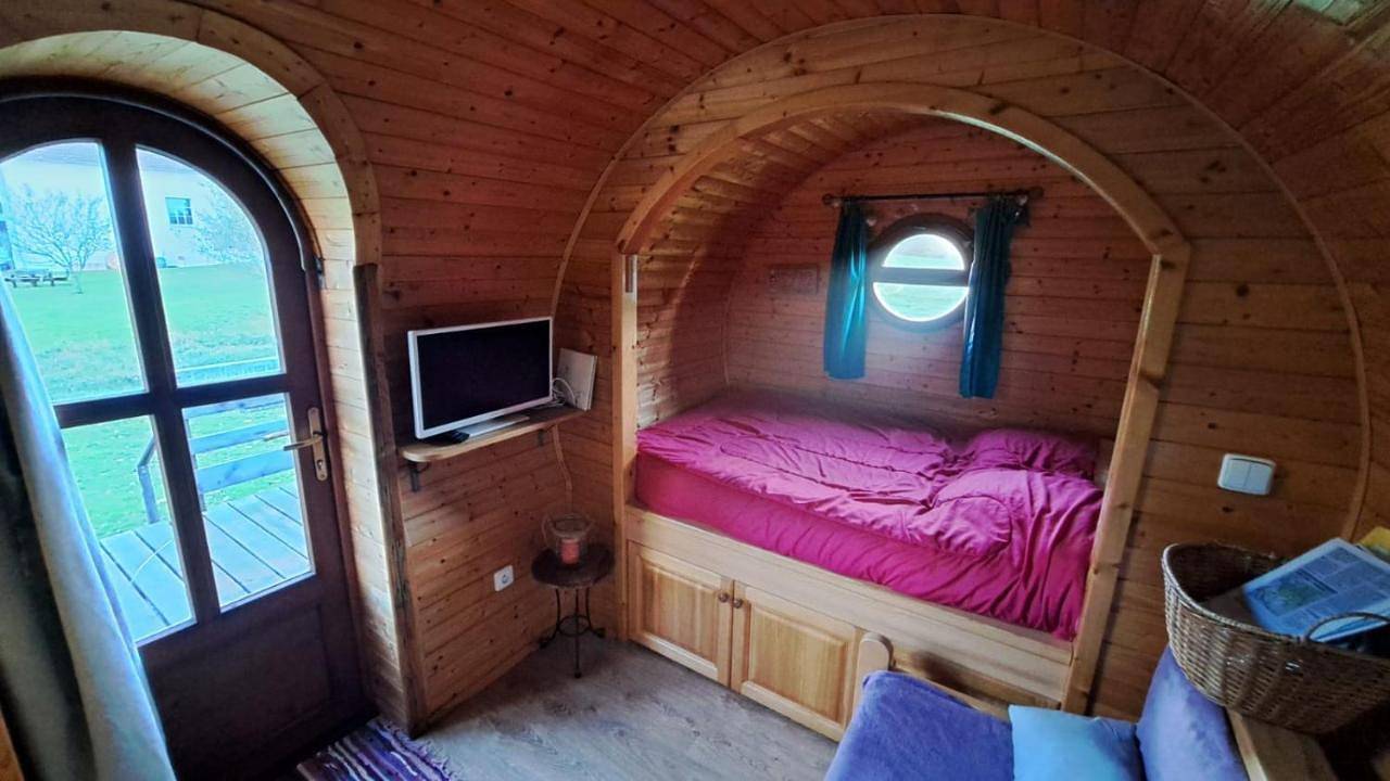 Roulotte viticole in Loulle, Jura Francais