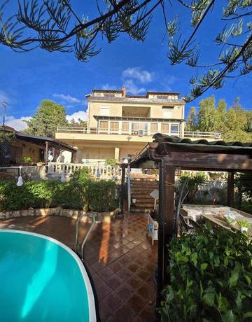 Chambre d’hôte pour 4 personnes, avec vue et jardin à Villaggio Mosè